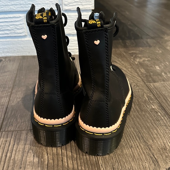 Dr. Martens boots NWOB - Picture 6 of 10